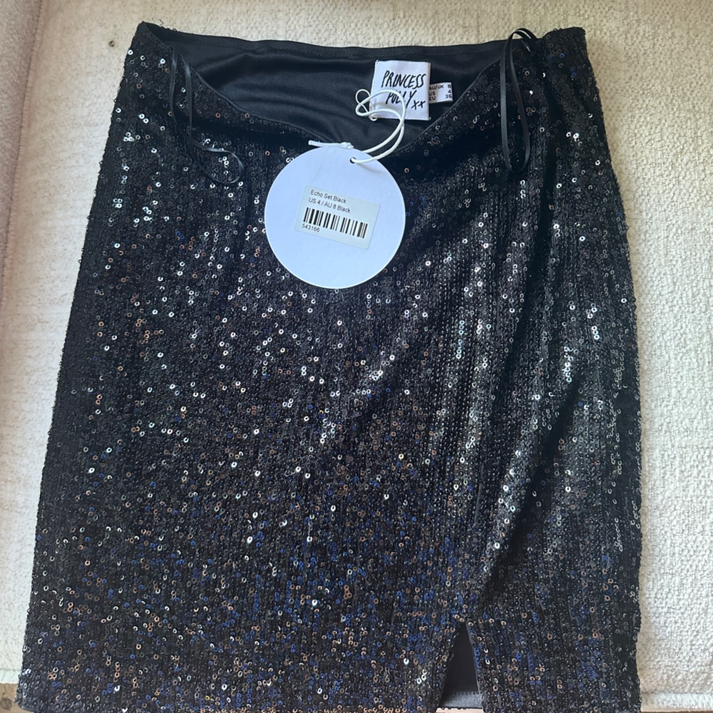 Princess Polly US 4 mini sparkly skirt. originally part of a set
